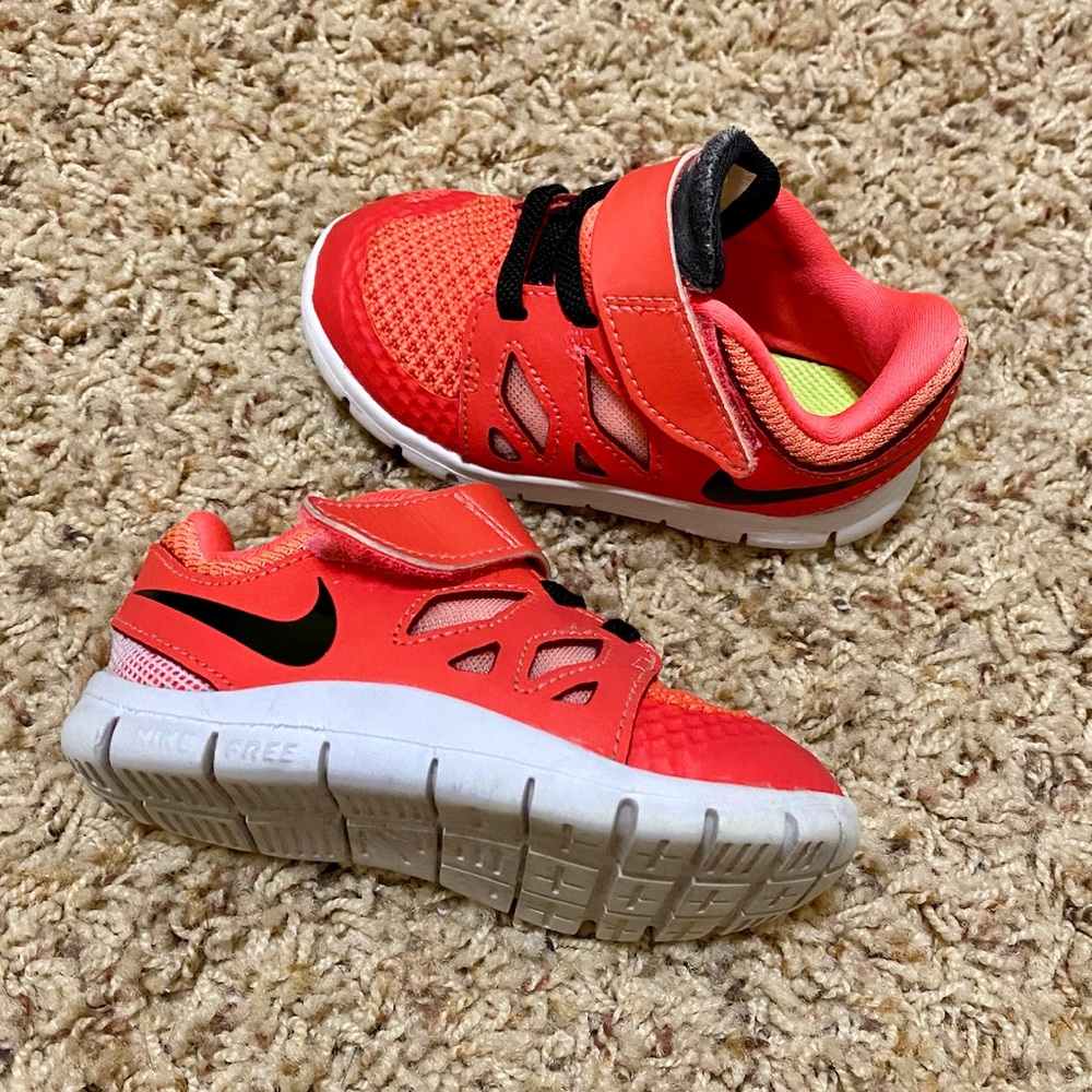 Nike Shoes - Picture 2 of 8